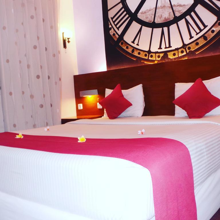 Lovender Guesthouse Malang Exterior photo